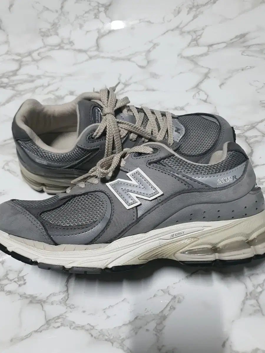  ニュー ンス 2002 r ヴィンテージ グレー 登山靴 トレッキングシューズ アウトドアシューズ