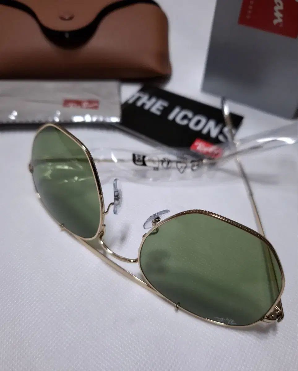 レイバン サングラス マーシャル 靴