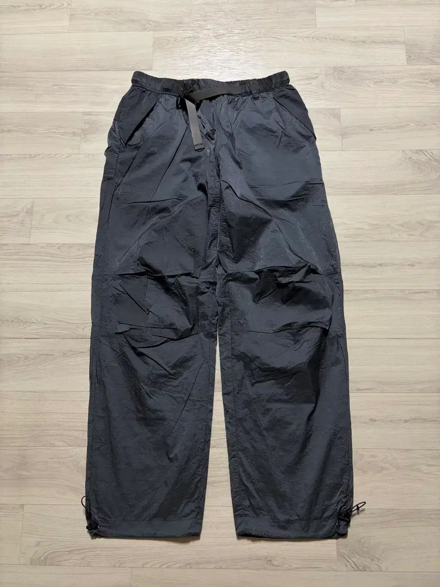 ルートファインダー パラシュート パンツ グレー Mサイズ