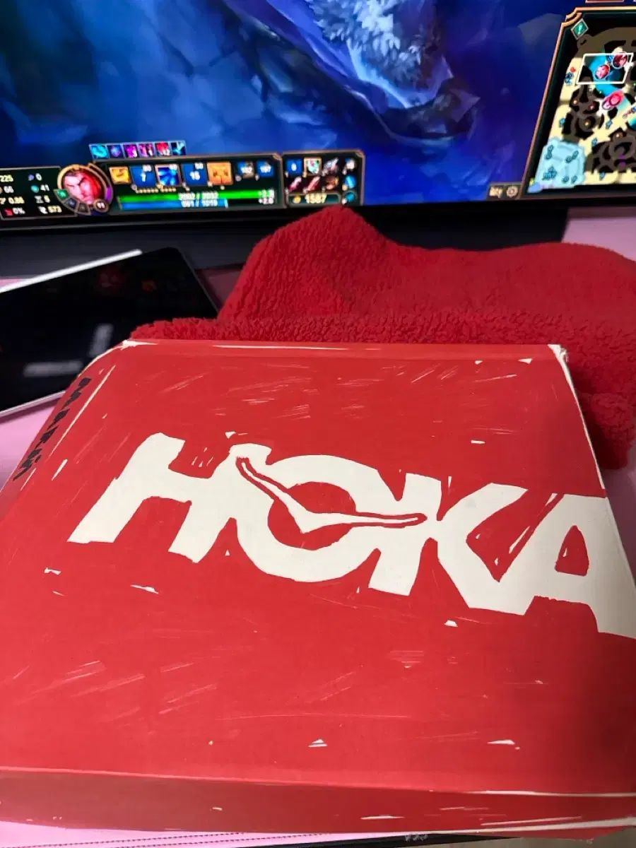 HOKA ホカ X Marni マルニ ボンダイ B 3 LS ポインチアナ