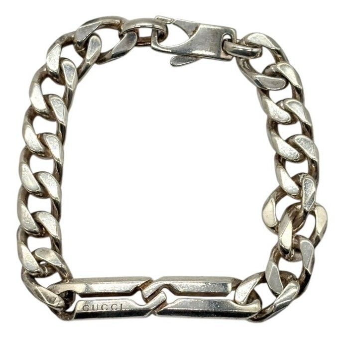 GUCCI グッチ シルバー インフィニティブレスレットシルバー925チェーン 静かに映える重厚感】 GUCCI グッチ ノット インフィニティ チェーン