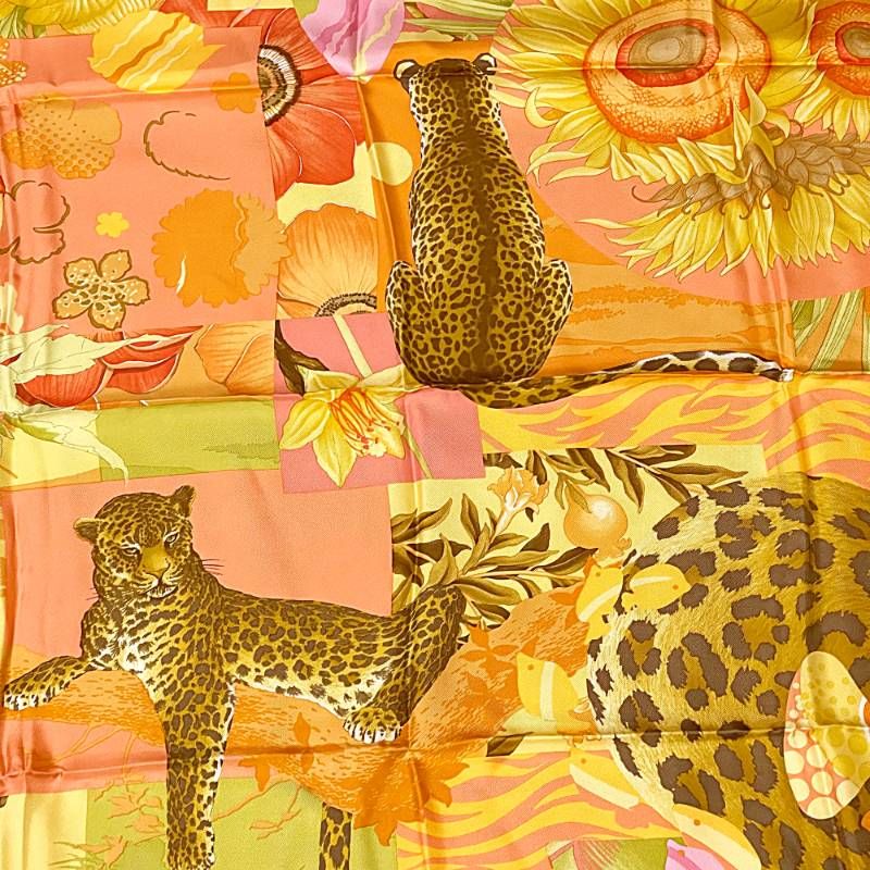 サルヴァトーレフェラガモ シルクスカーフ 豹 レオパード アニマル