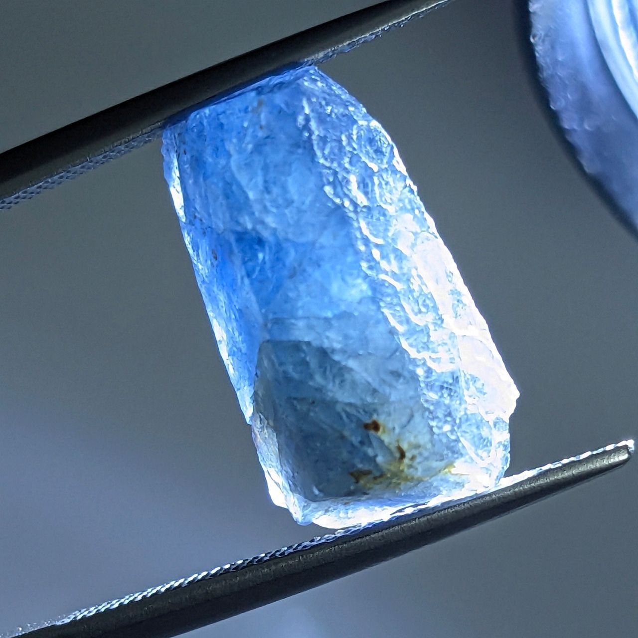 サファイア原石 ミャンマー モゴック産 13.15 ct