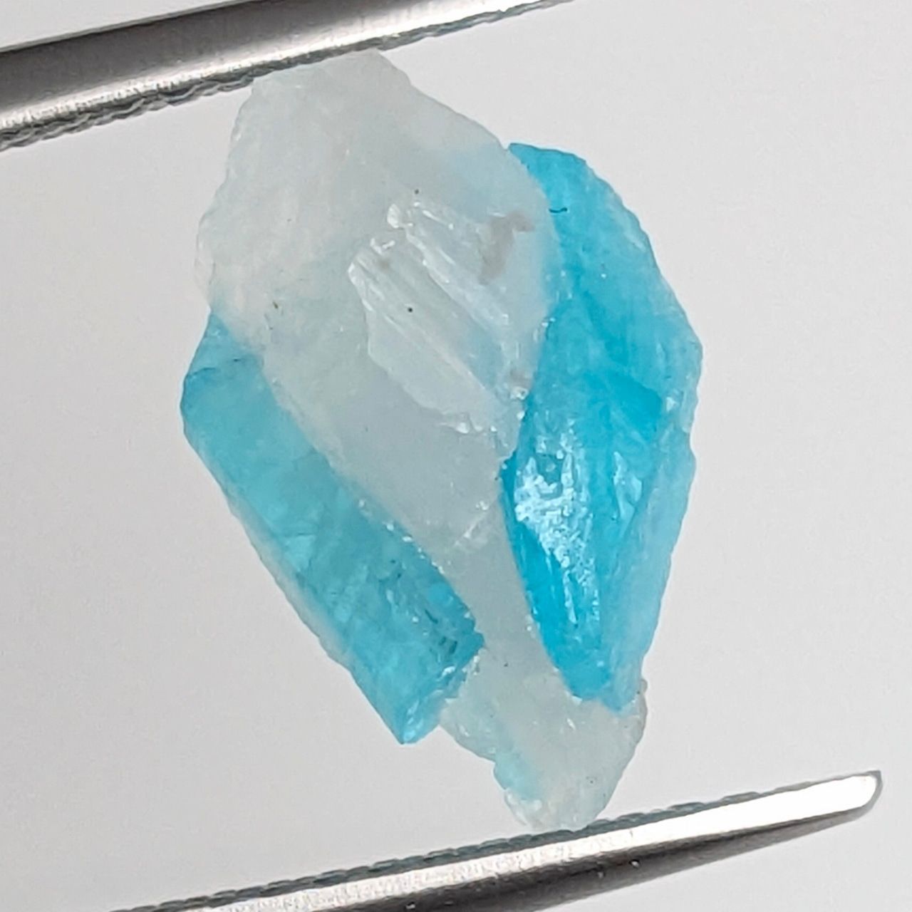 パライバトルマリン原石 ブラジル パレーリャス産 2.40 ct