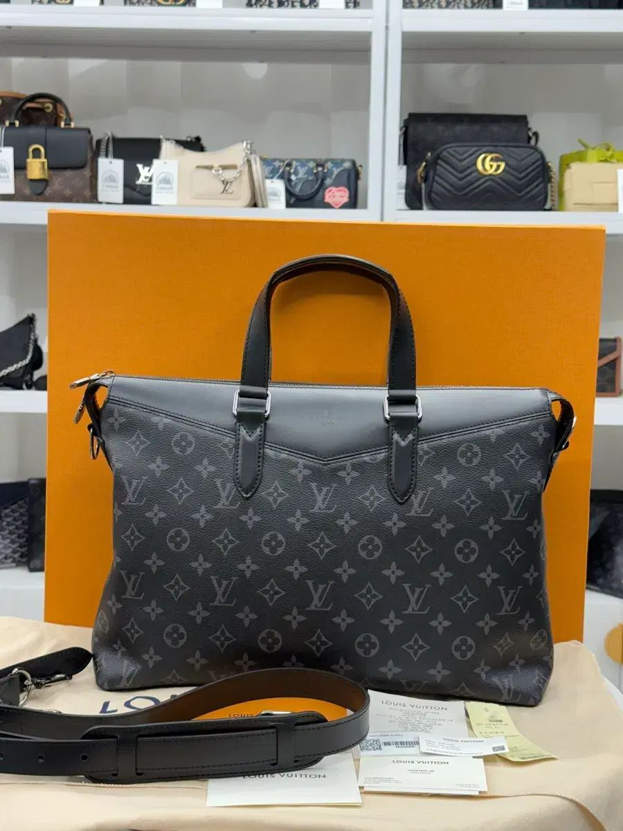 ルイヴィトン エクリプス エクスプローラー ブリーフケース