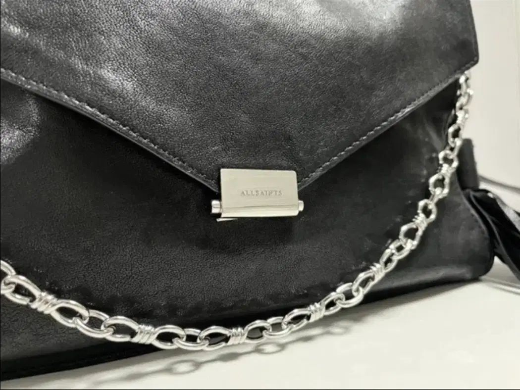 ALLSAINTS オールセインツ