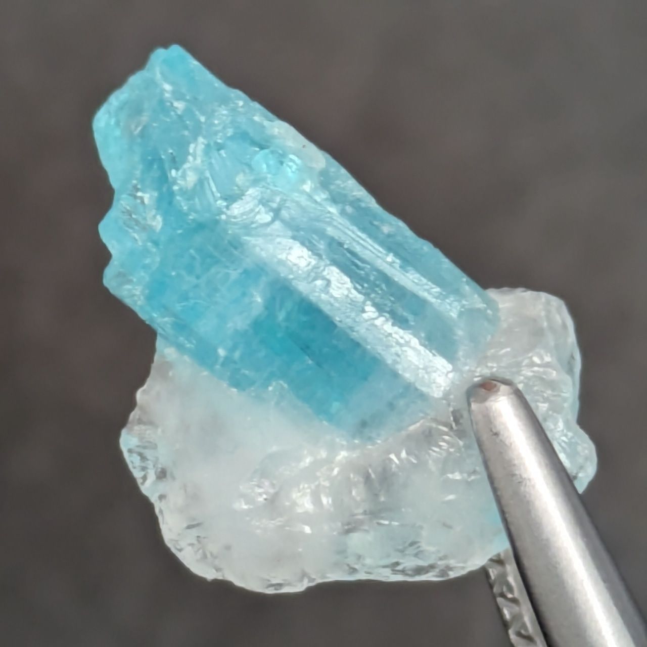 パライバトルマリン原石 ブラジル パレーリャス産 2.39 ct