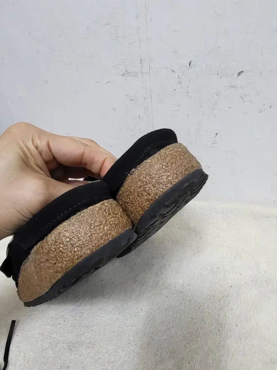 ビルケンシュトックバックルシアリングレディースファーミュールスリッパ