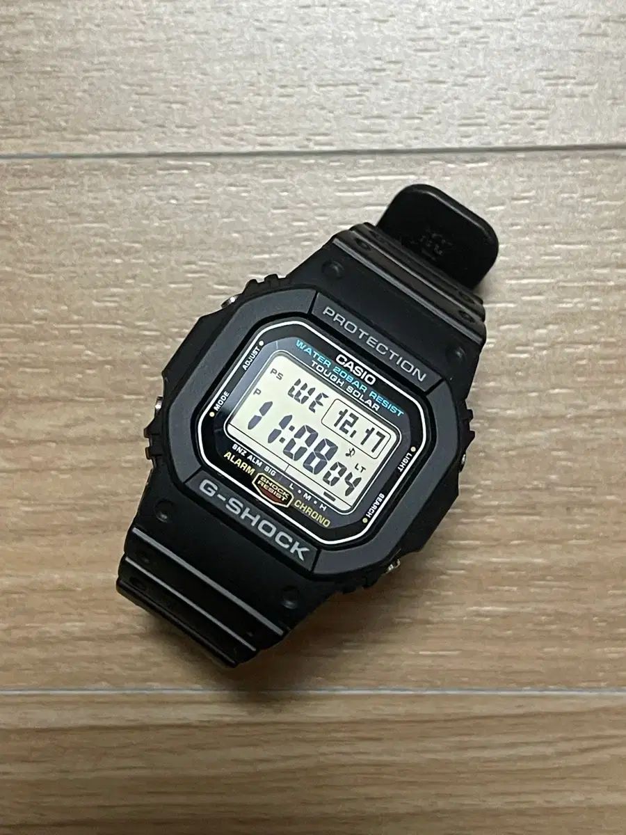 カシオ G SHOCK 5600 UE 1 DR