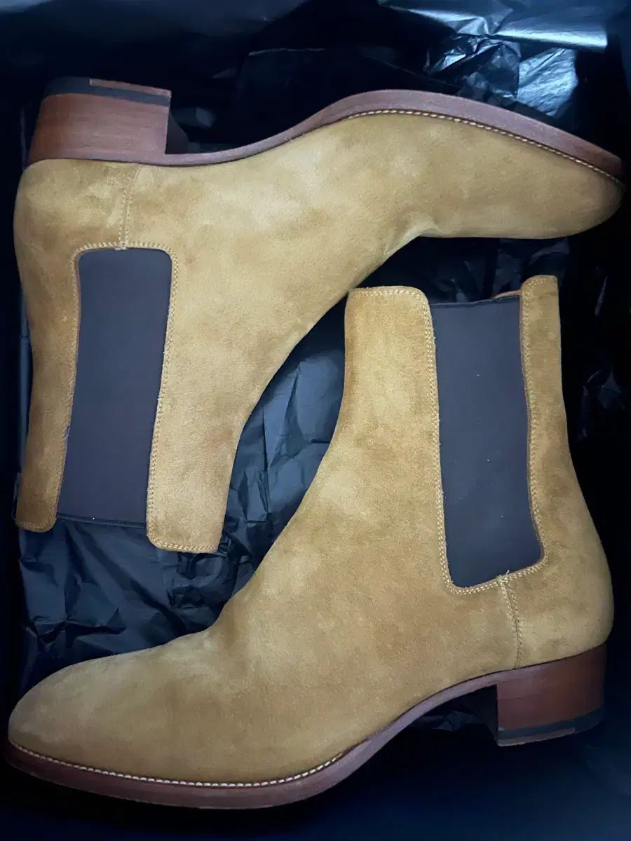 Saint Laurent サンローラン ワイアット 40 スウェード チェルシーブーツ