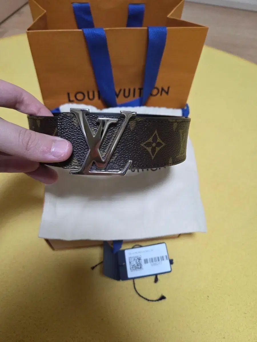 Louis Vuitton ルイヴィトン モノグラム リバーシブル ベルト