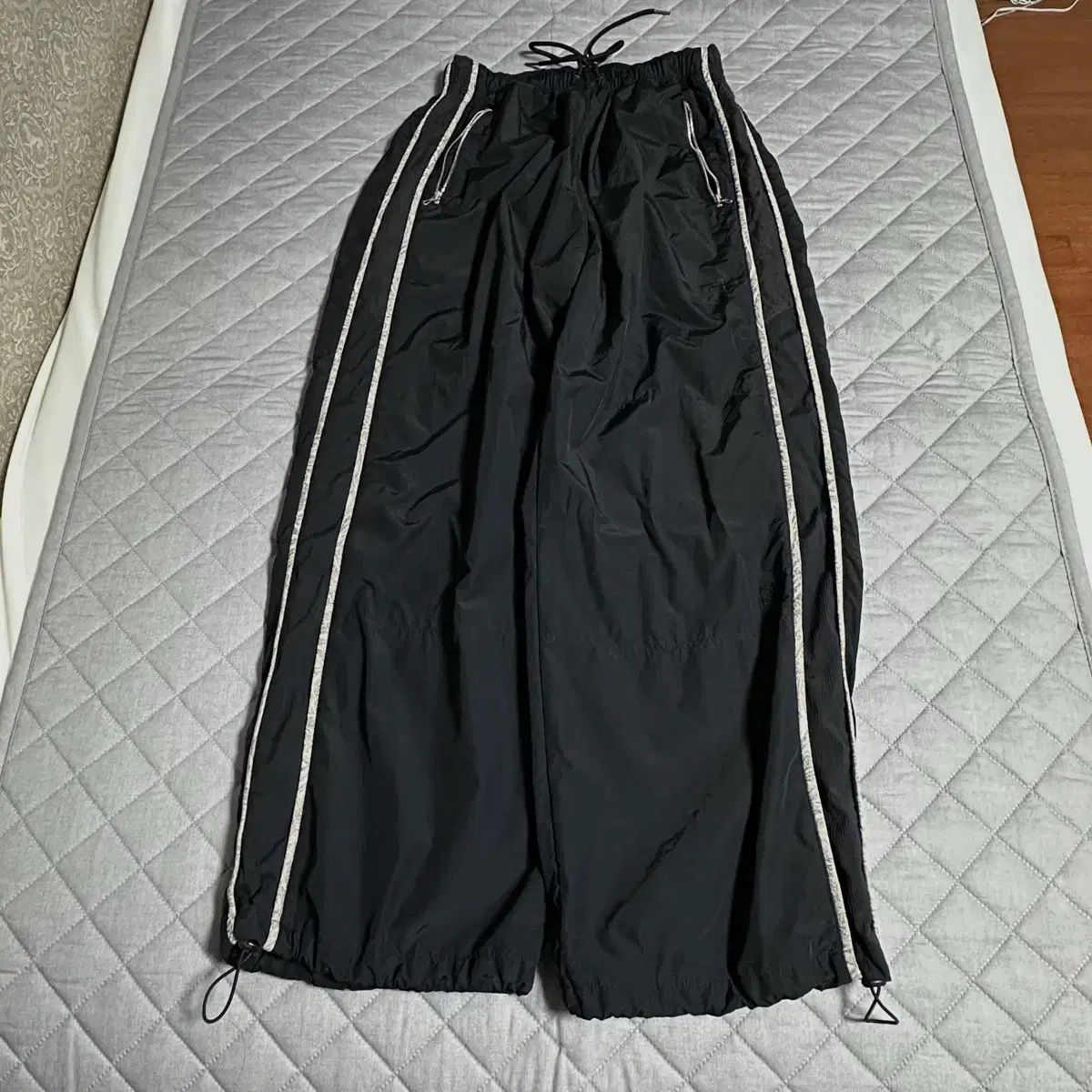 ポリテル 1011 フローラル トラックパンツ 3