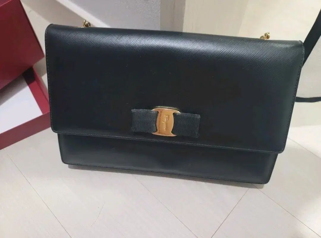 FERRAGAMO フェラガモ バッグ