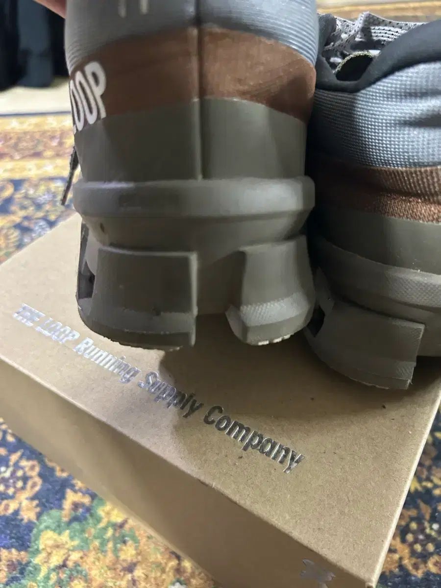 オンランニング プレジャーズ クラウド MONSTER 2 280 サイズ