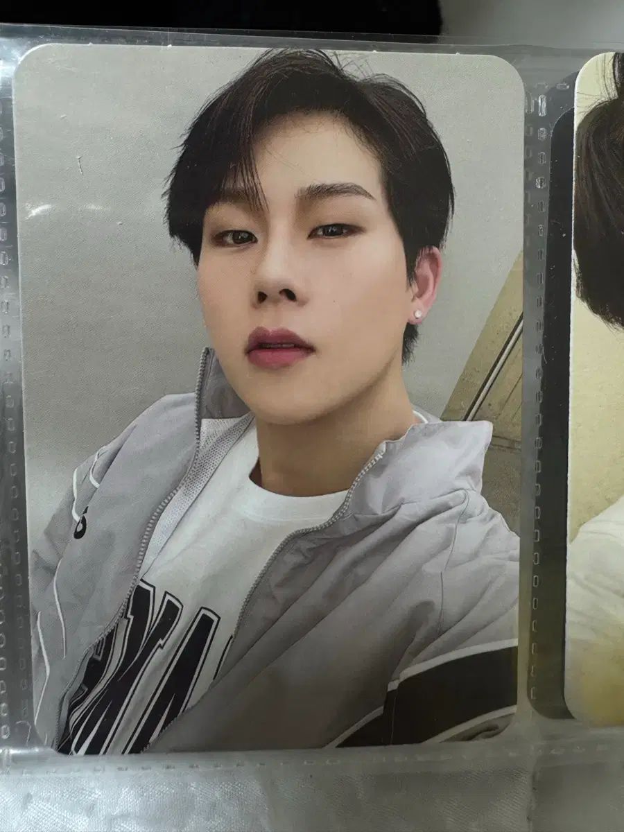 MONSTA X(モンスタエックス・モネク) ジュホン(Joohoney) Born Champs