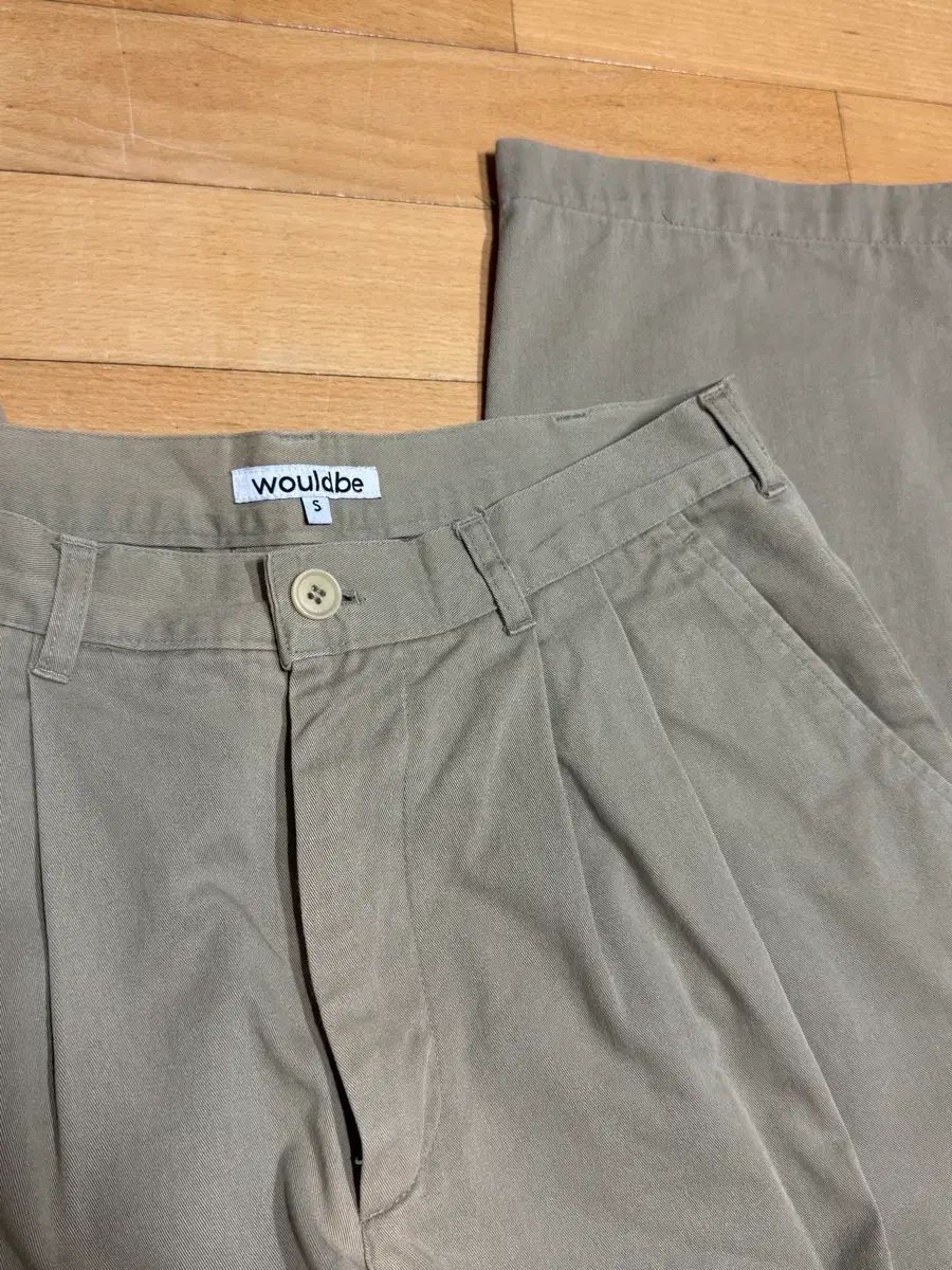 ウッドビ チノパンツ Sサイズ