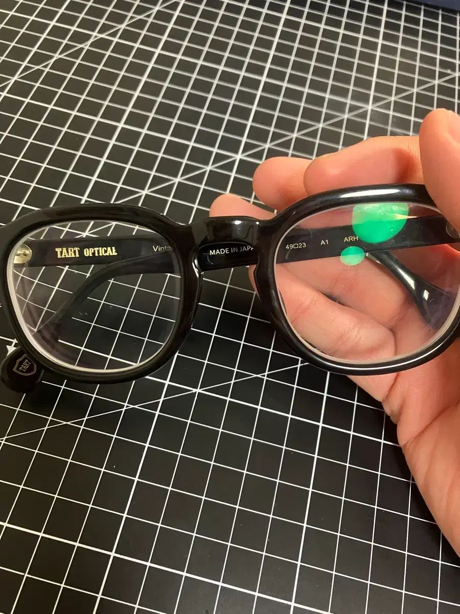  タート オプティカル アーネル ヘリテイジ A 1 ブラック 黒 サングラス 小物