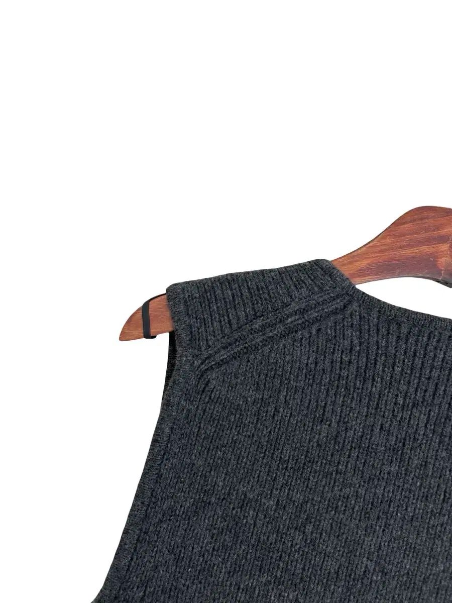 チャコール ボタン