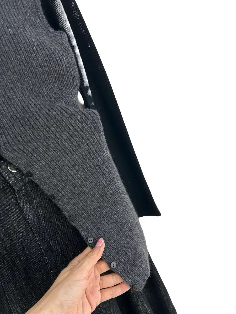 チャコール ボタン