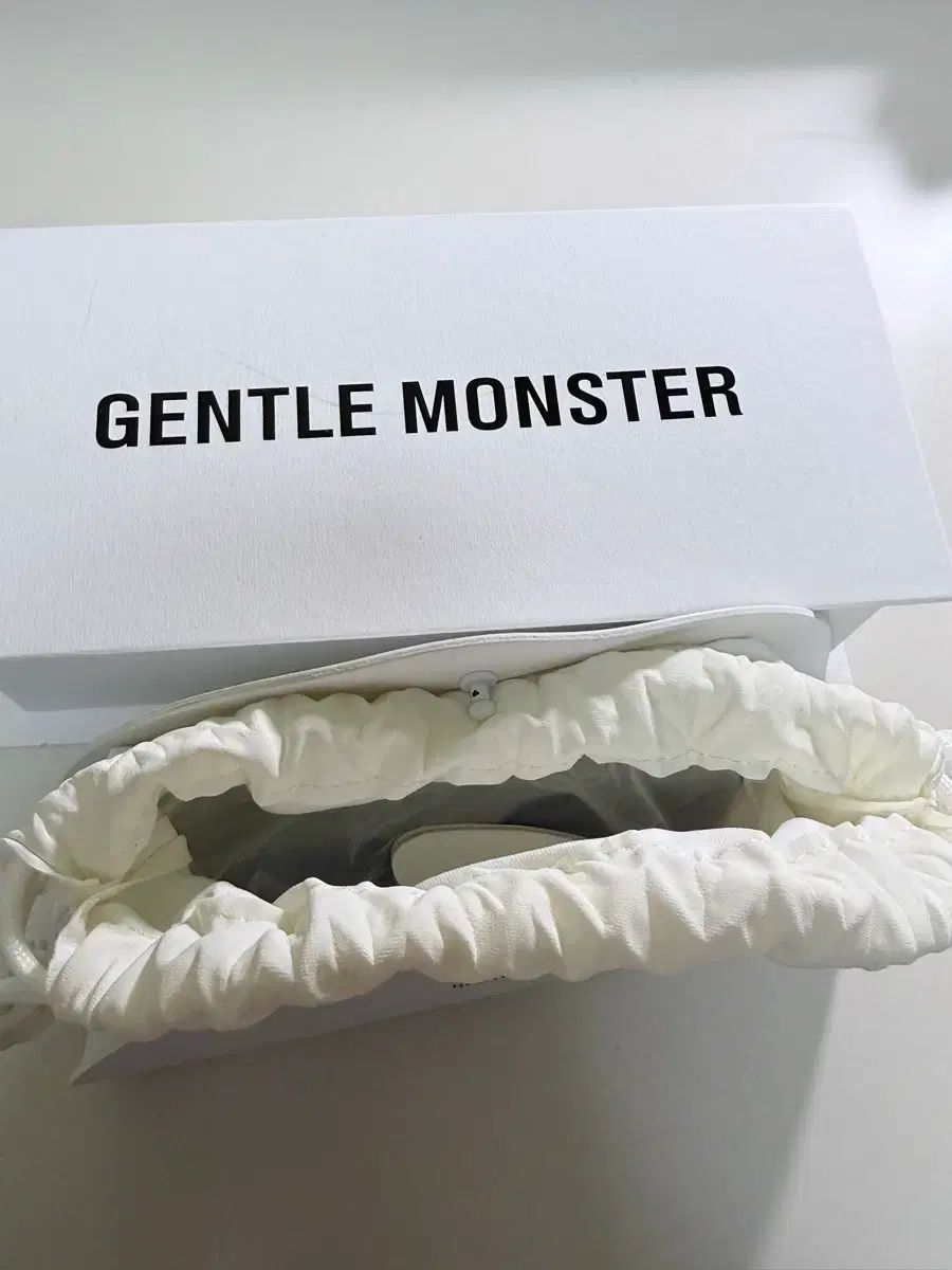  GENTLE MONSTER ジェントルモンスター サングラス 20 ss サングラス 小物