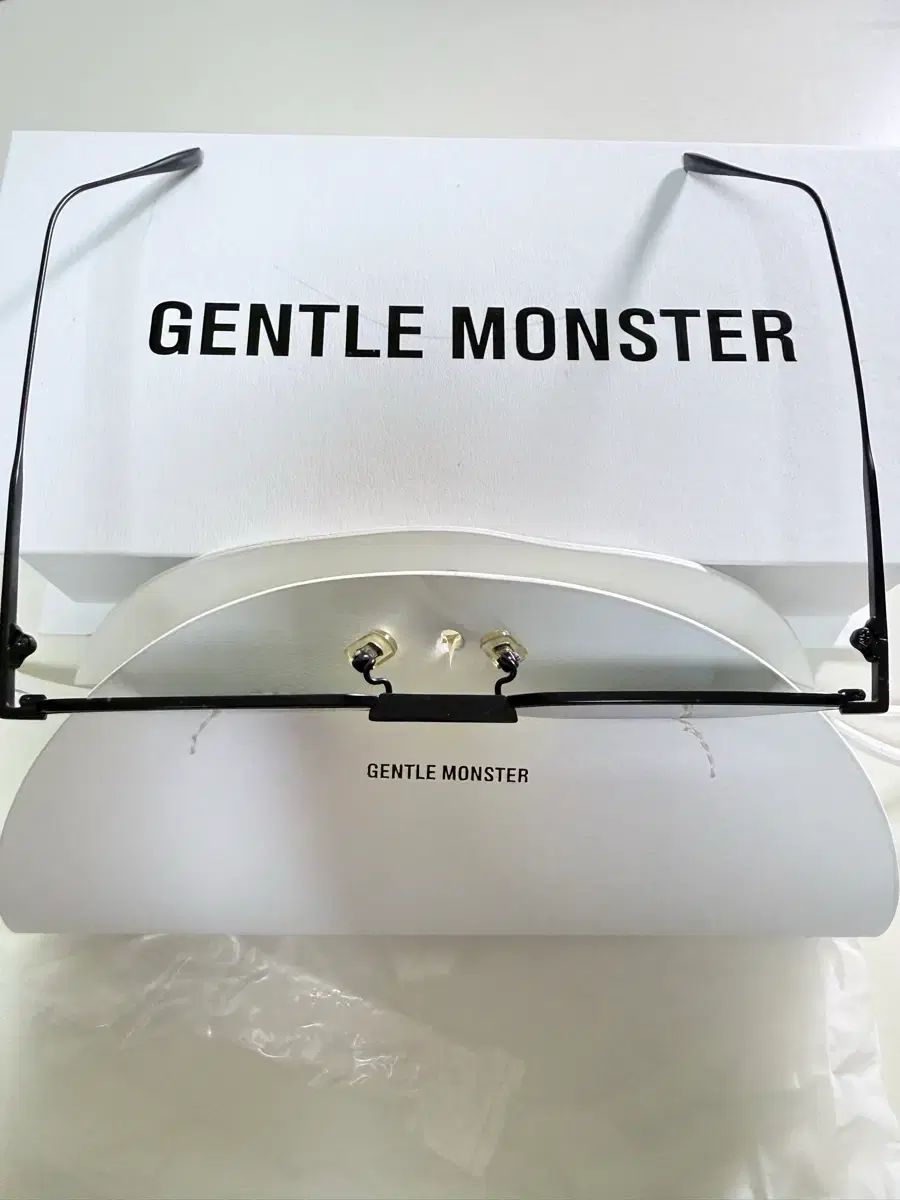 ジェントルモンスター サングラス