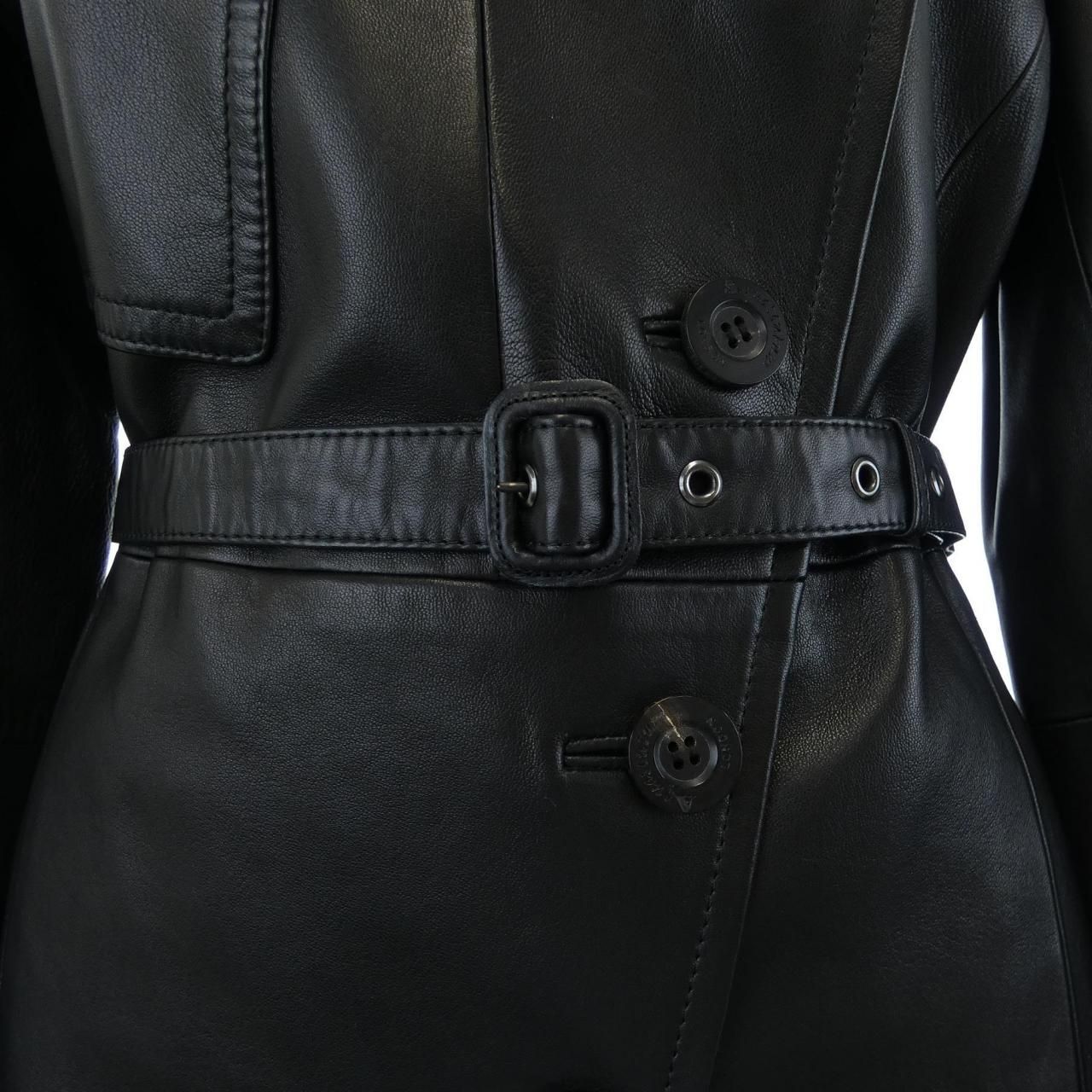 アクアスキュータム