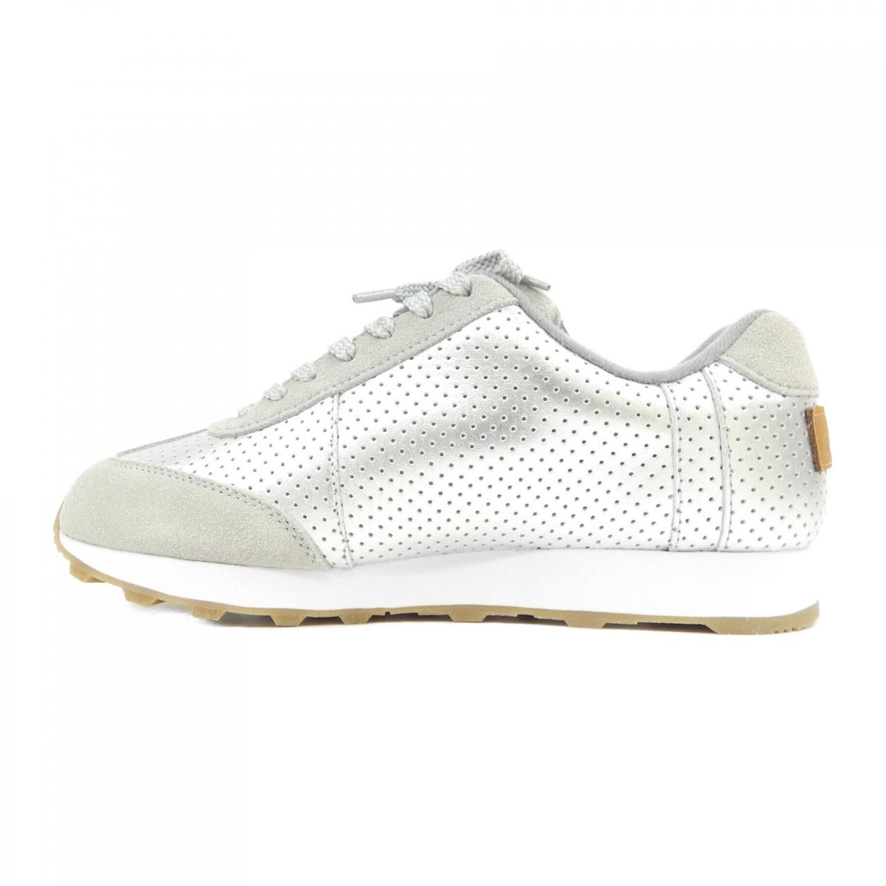 2302-245 スニーカー