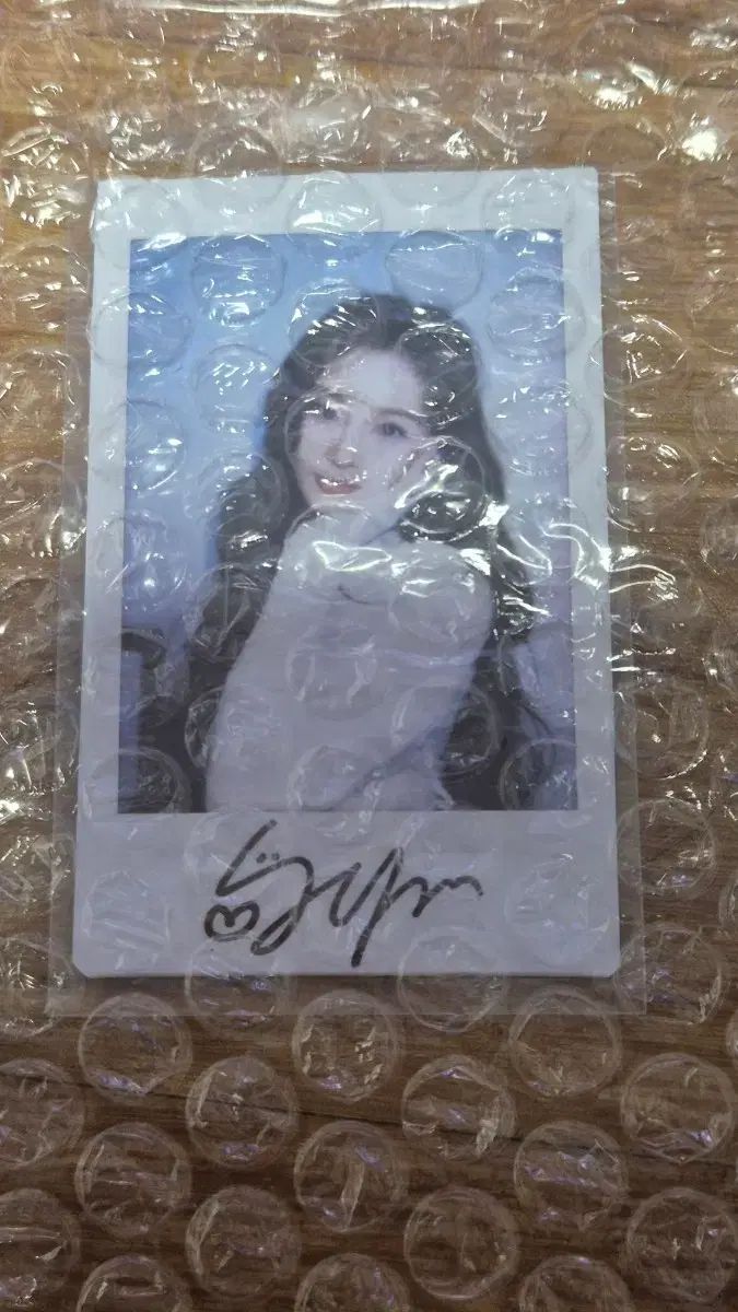NMIXX(エンミックス・エンミ) ソリュン(SULLYOON) サイン入りチェキ