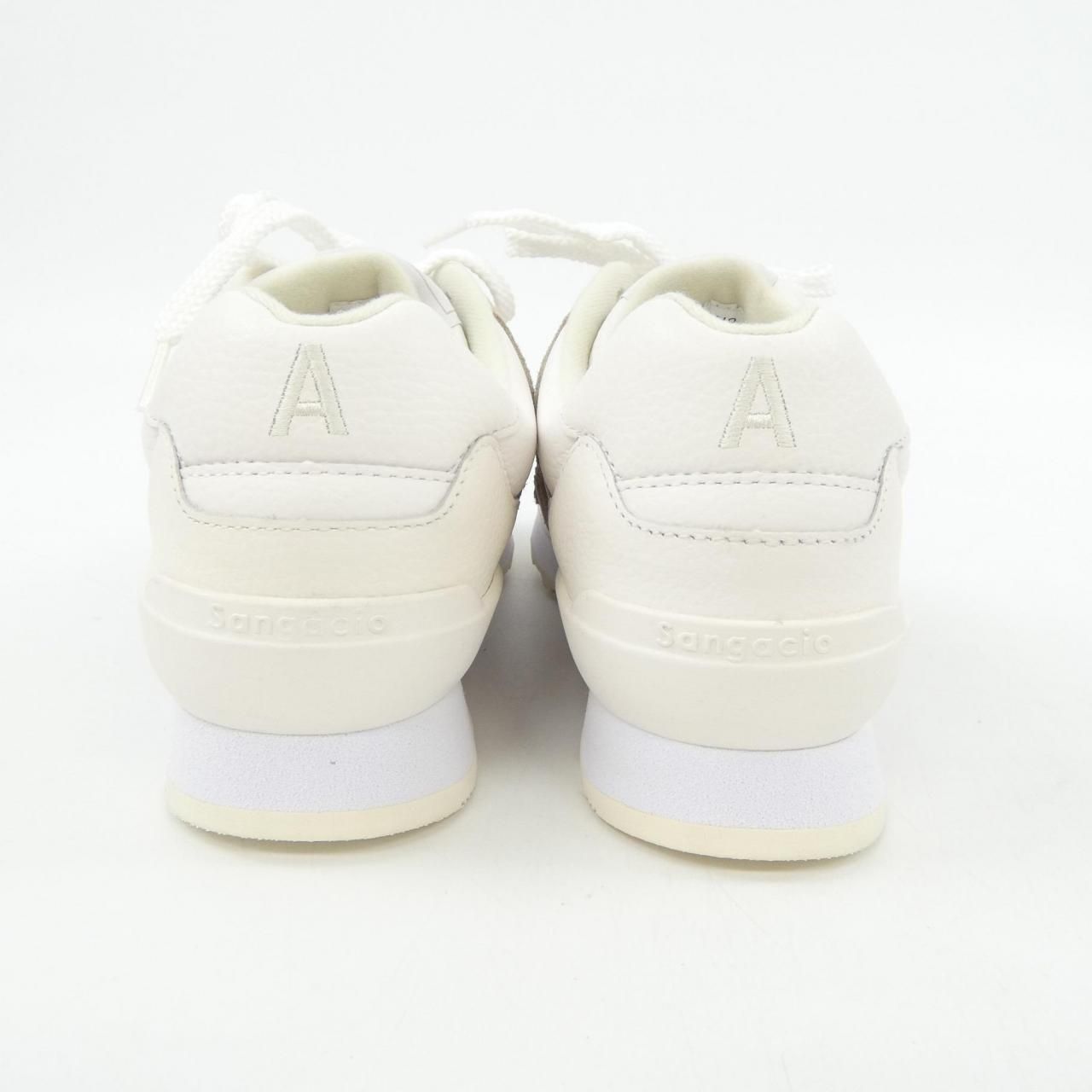 2306-A-230 スニーカー