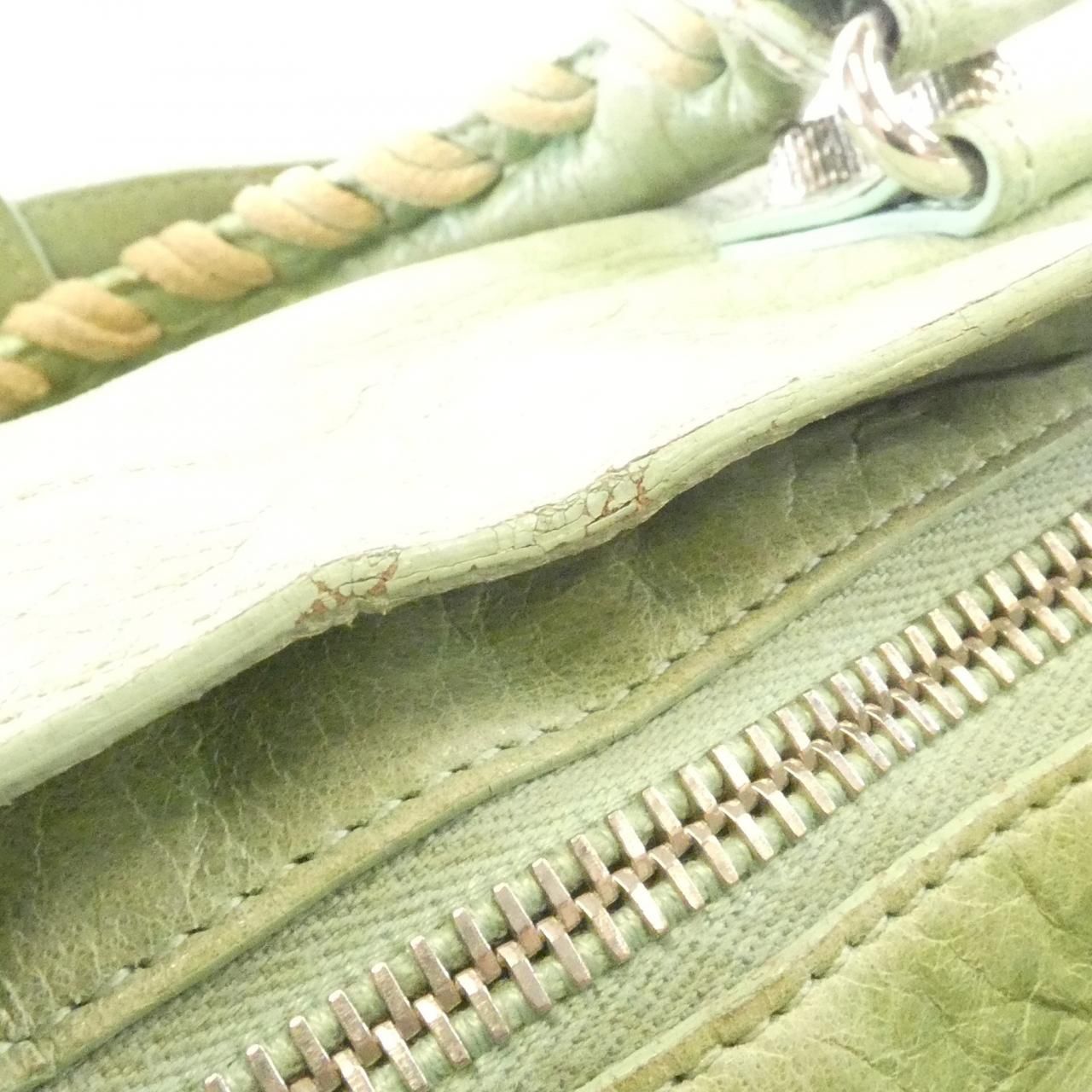 ジャイアントファースト240577