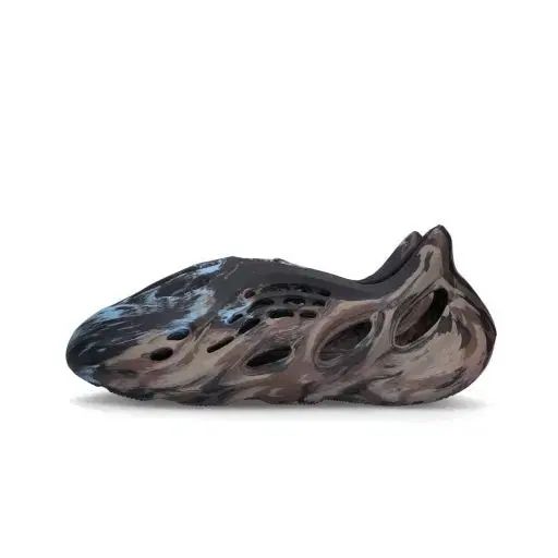 アディダス イージー フォーム ランナー シンダー 275