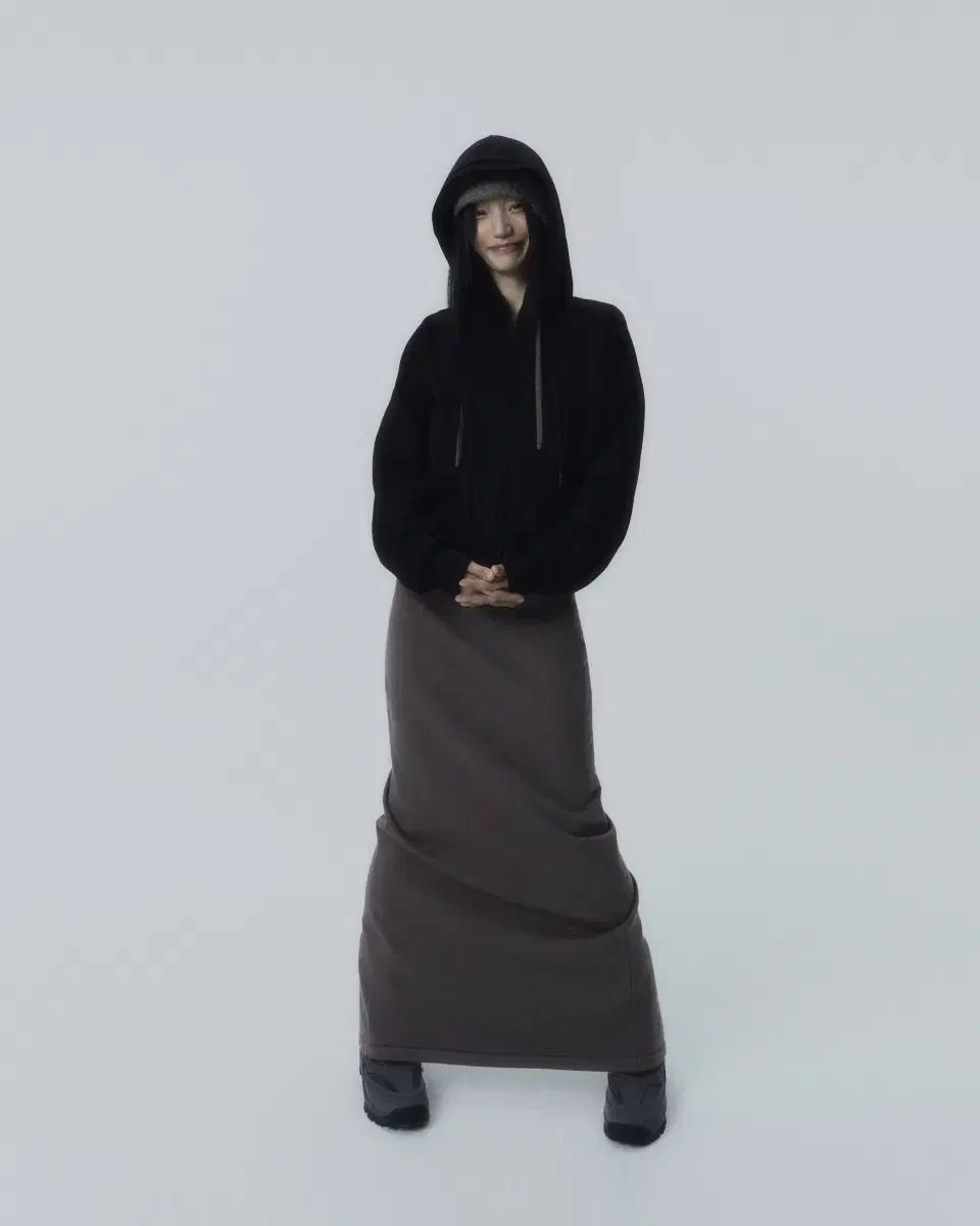 OJOSオホス エッセンシャルズ LINE i e ニット スカート ブラウン