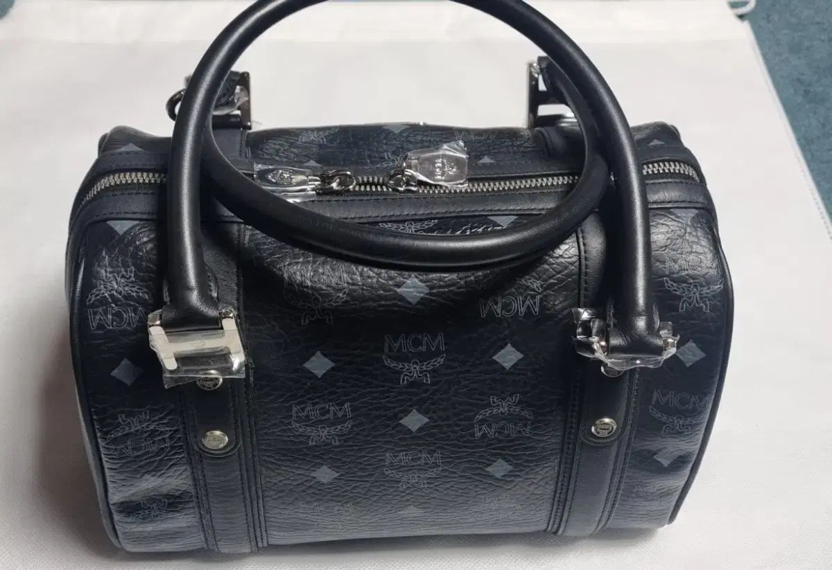 MCM エム シー ハンドバッグ