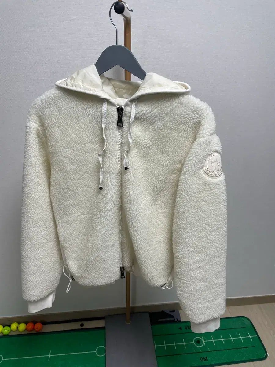 モンクレール アイボリー フリース レディース ジップアップ Mサイズ