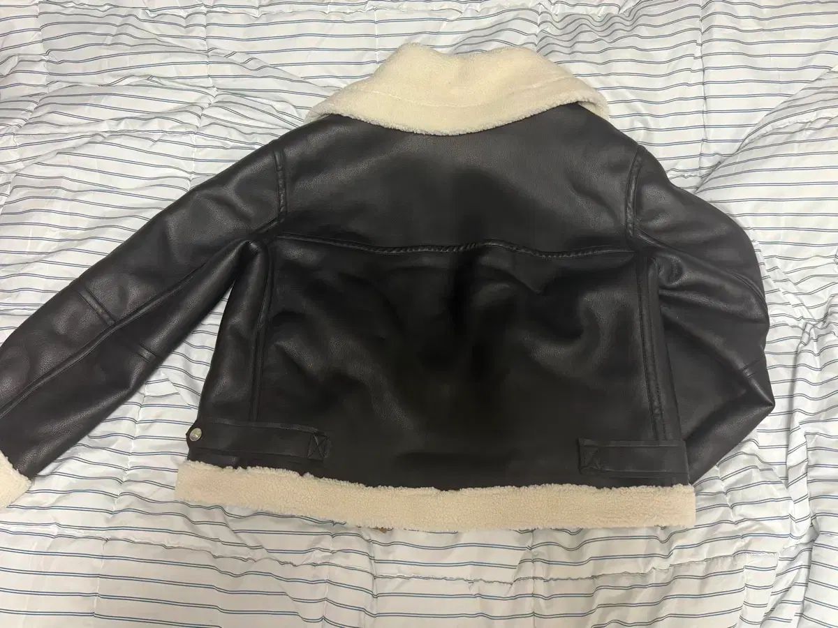 PLASTIC ISLAND ムートン 新 商品 タグあり 24万 9千円