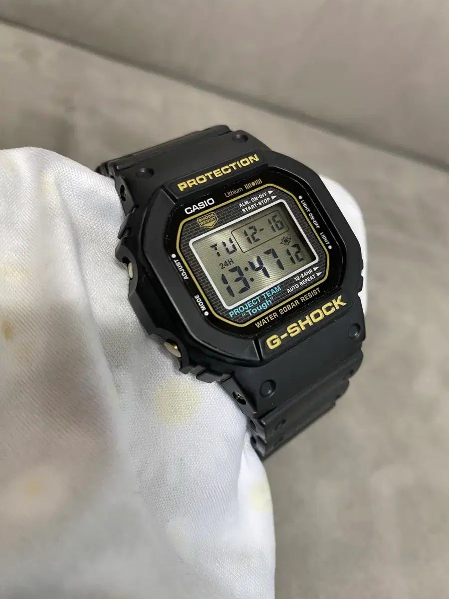 G-SHOCK dw-5035 d 35周年