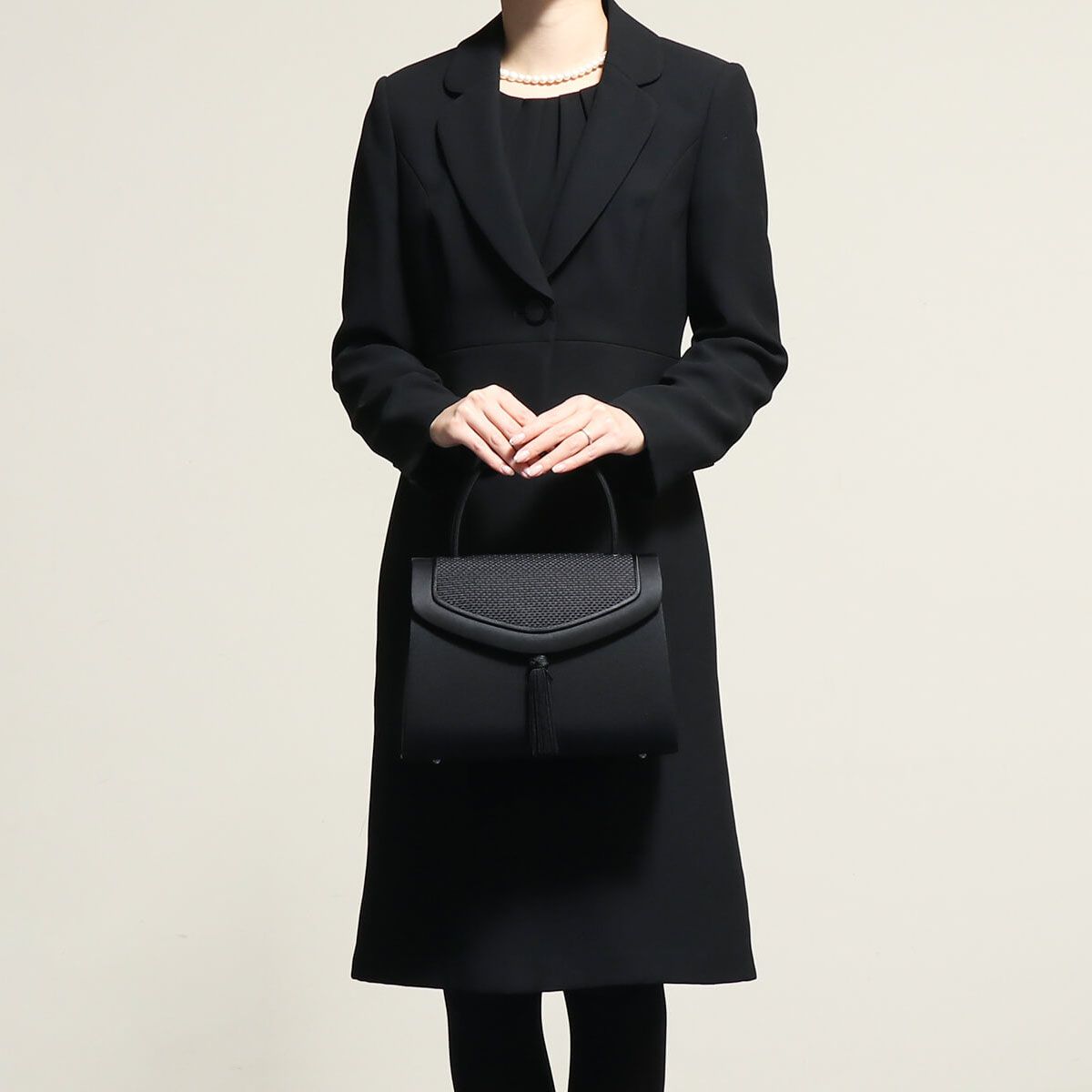 博多織フォーマルバッグタッセル付き ブラックフォーマル