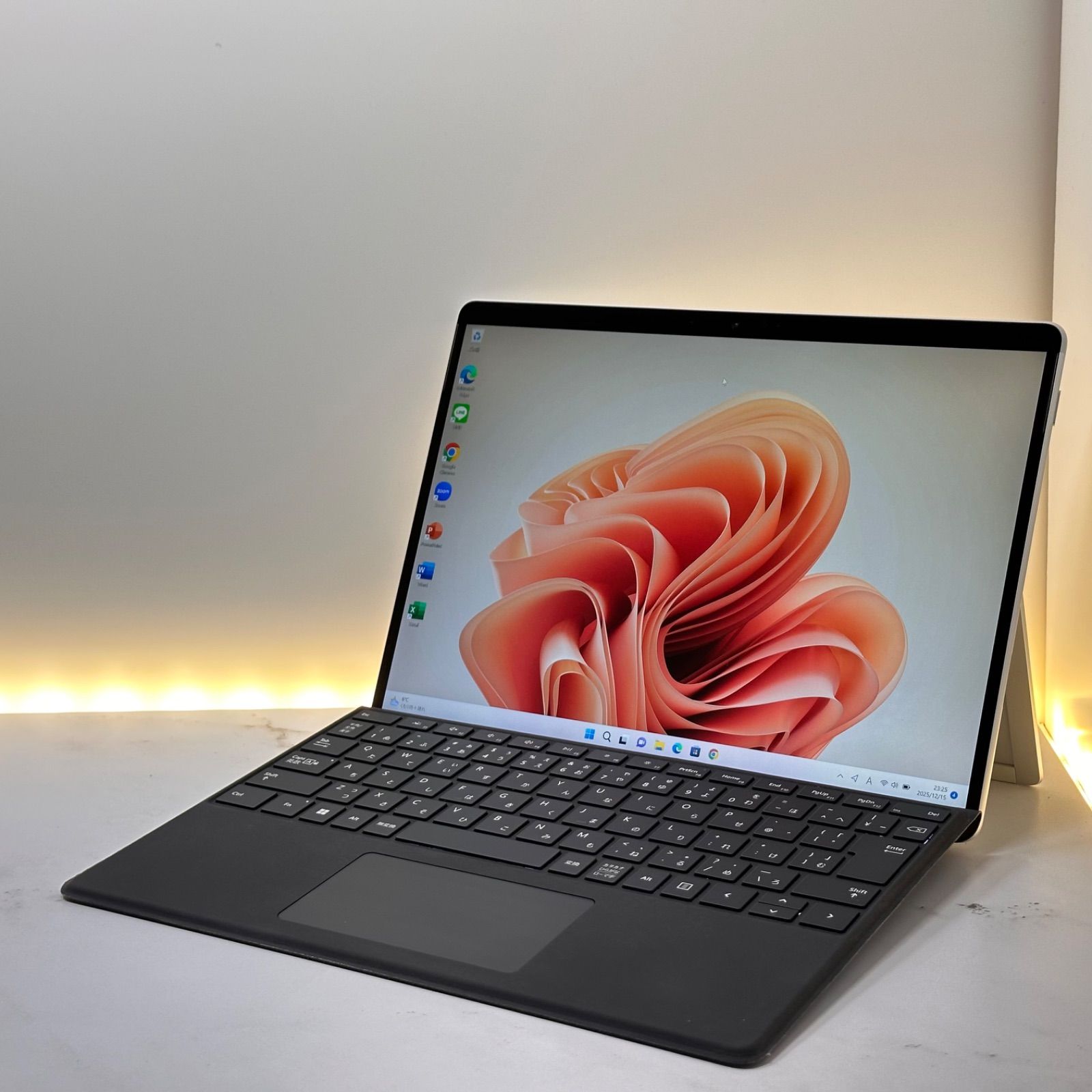 SIMフリー Surface Pro 8 LTE Corei 5 256