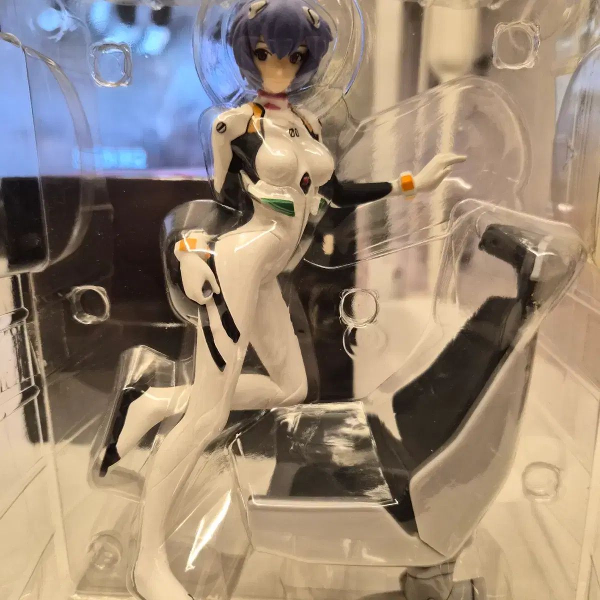 エヴァンゲリオン プレミアム フィギュア Girl WITH Chair 綾波 レイ