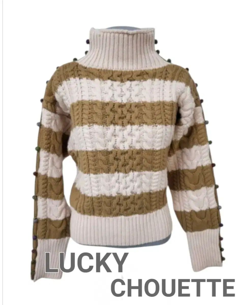 ラッキーシュエトゥ ポンポンボタン ニット