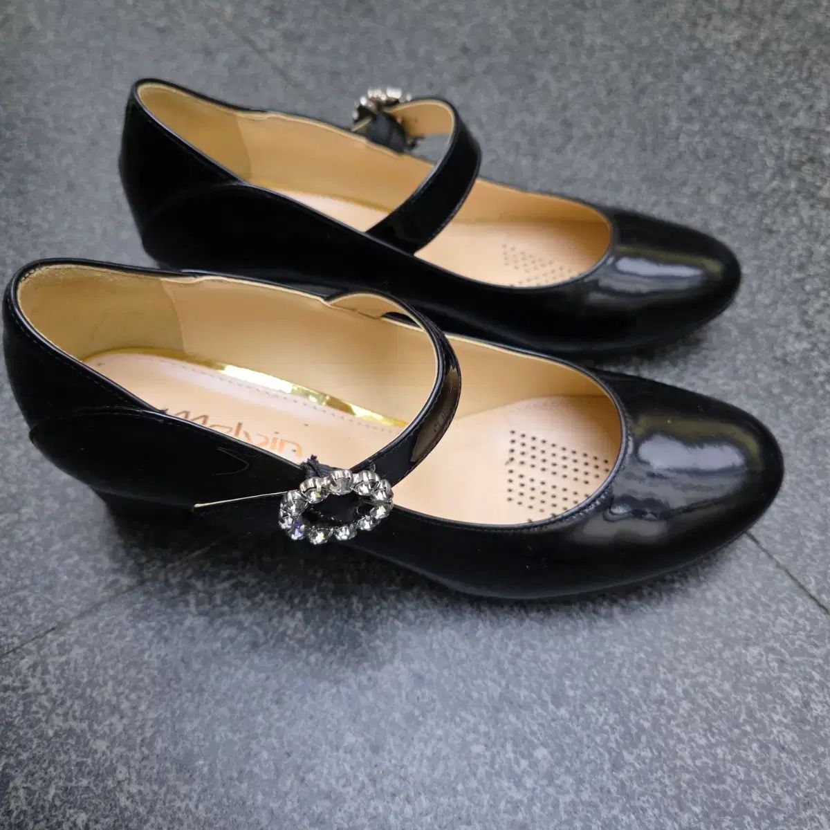  タンディ レディース 黒 エナメル メリージェーン 靴 スニーカー 靴