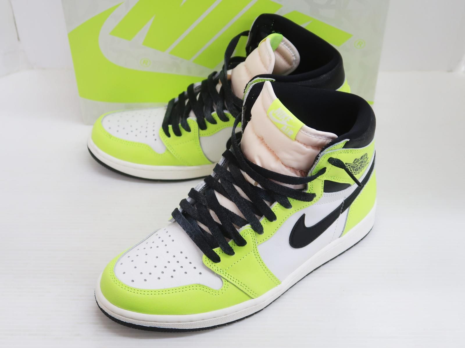 2374 NIKE ナイキ AIR JORDAN 1 RETRO HIGH OG VOLT エアジョーダン レトロ ハイ 555088-702 スニーカー 28㎝