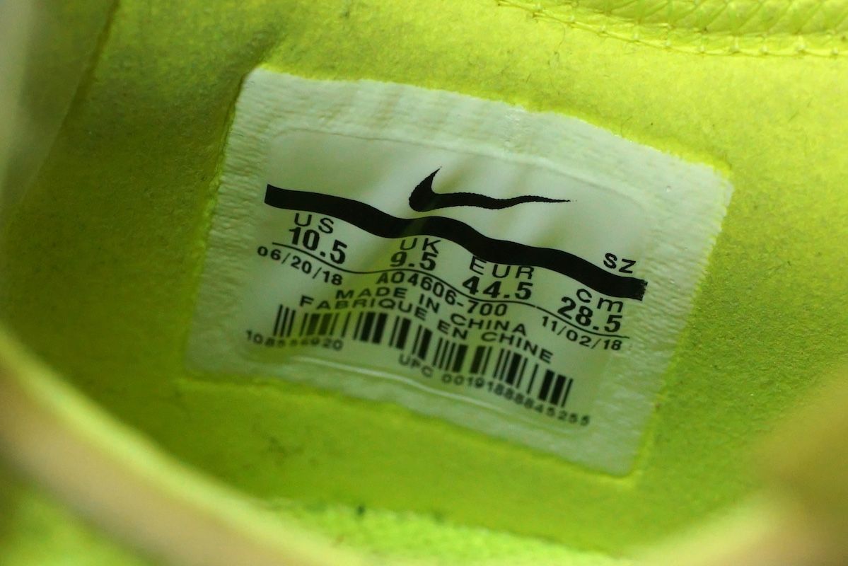 ローカット スニーカー