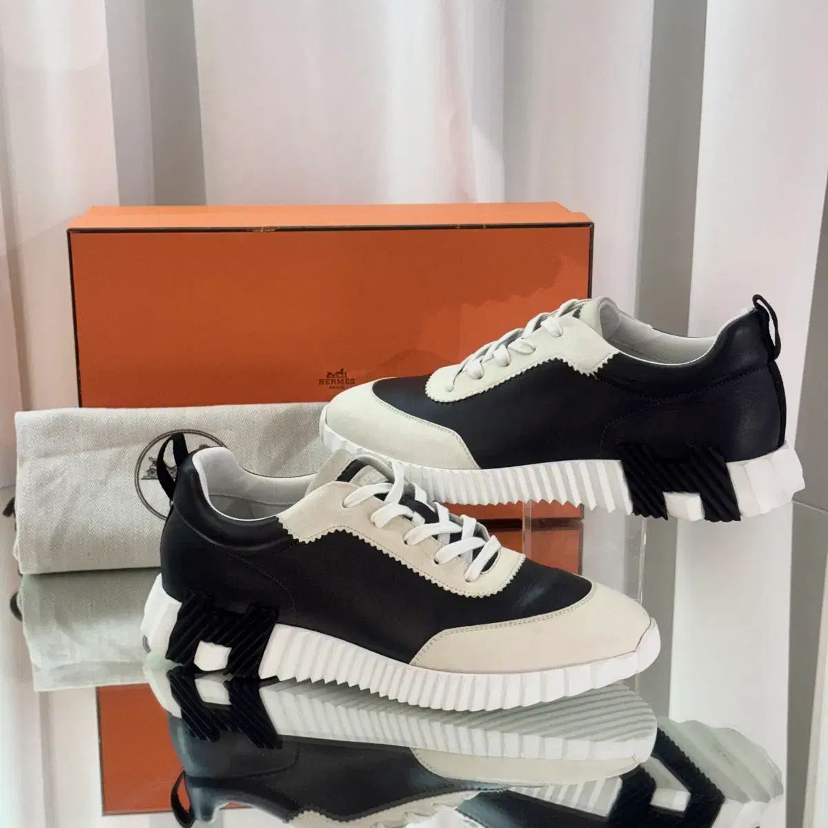 Hermes エルメス バウンシング カーフスキン スウェード スニーカー