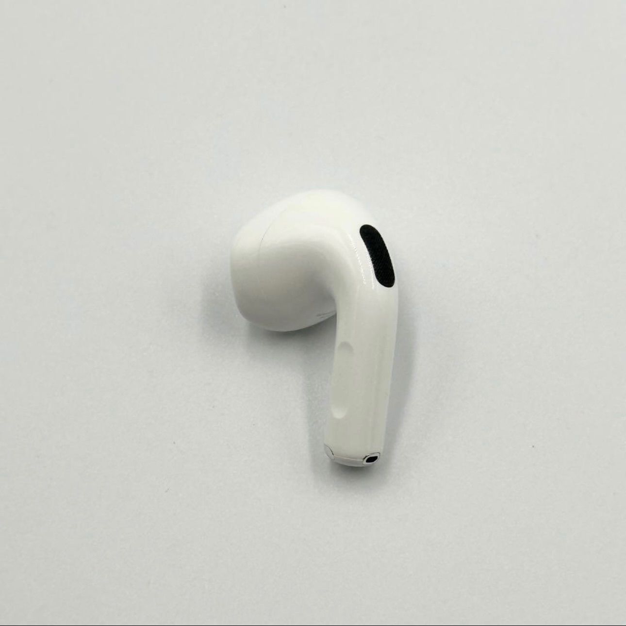★Apple純正品・新品★左耳(A3053)のみ★AirPods(第4世代)★ 未使用に近い✨️】Apple アップル AirPods 第4世代左耳A3053 ノイズ