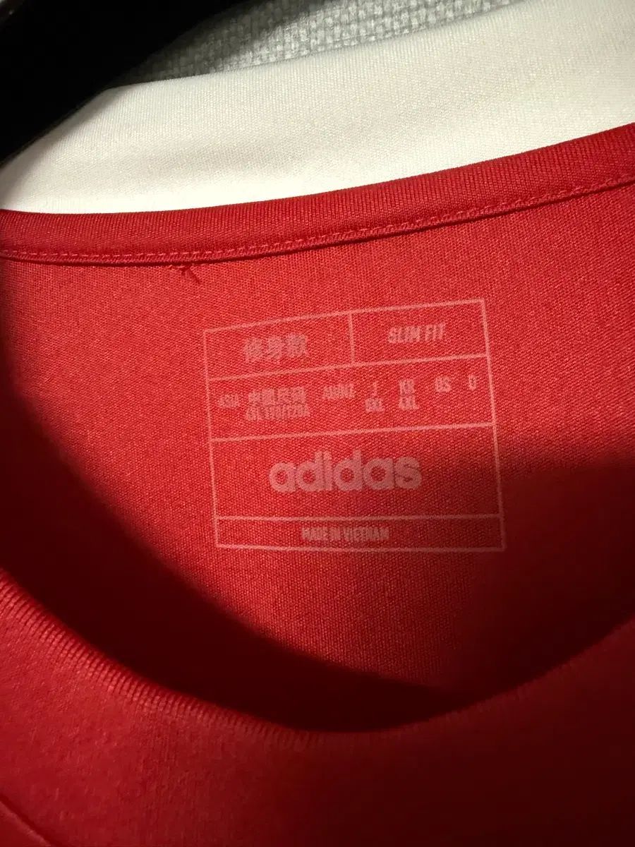  アディダス マンチェスター ユナイテッド 2025 25 4 xl その他 ウェア