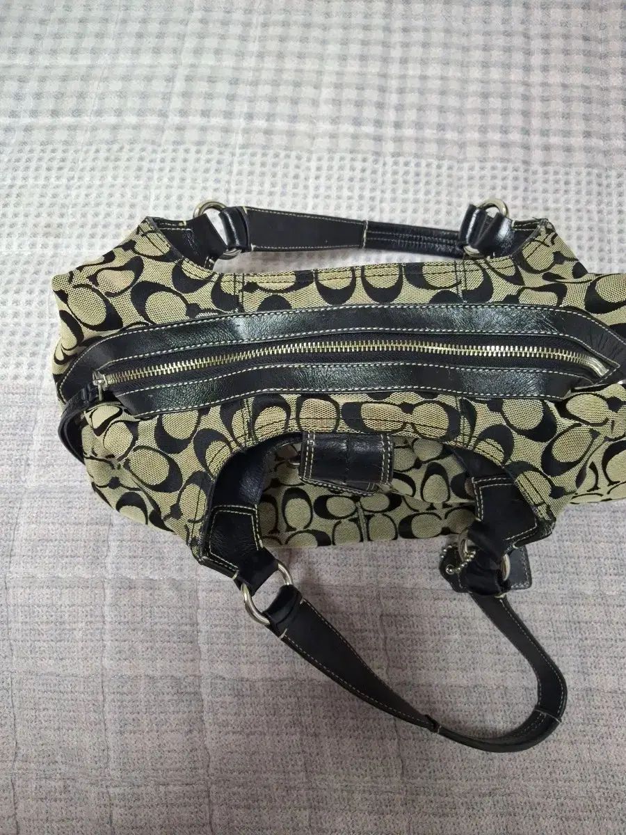 コーチ シグネチャー ショルダーバッグ