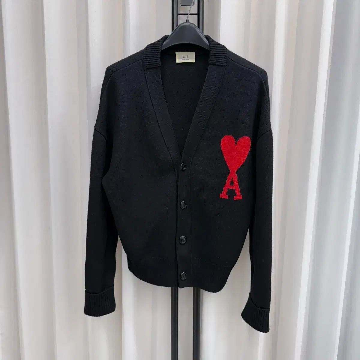 ami ブラック カーディガン ハートマーク付き ami ブラック カーディガン ハートマーク付き