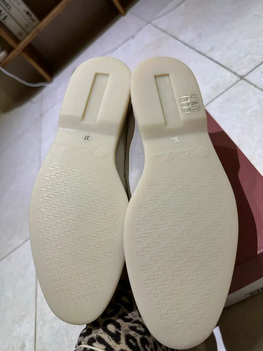 ロロ ピアーナ サマーチャームス スウェード ローファー A 760