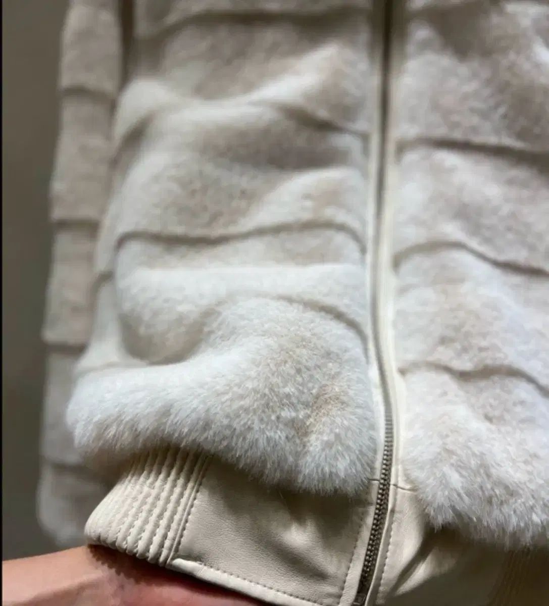 LAURENT フードフェイクファージャケット